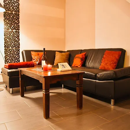 Doppelhaushaelfte In Holiday home