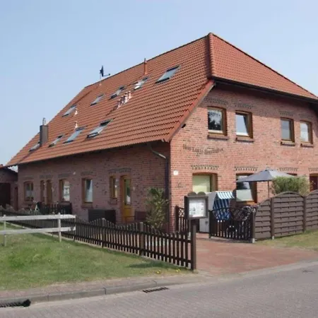 Holiday home Doppelhaushaelfte In